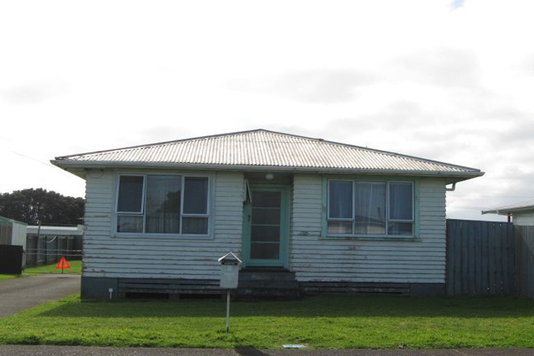 Photo of property in 132b Broadway, Waitara, 4320