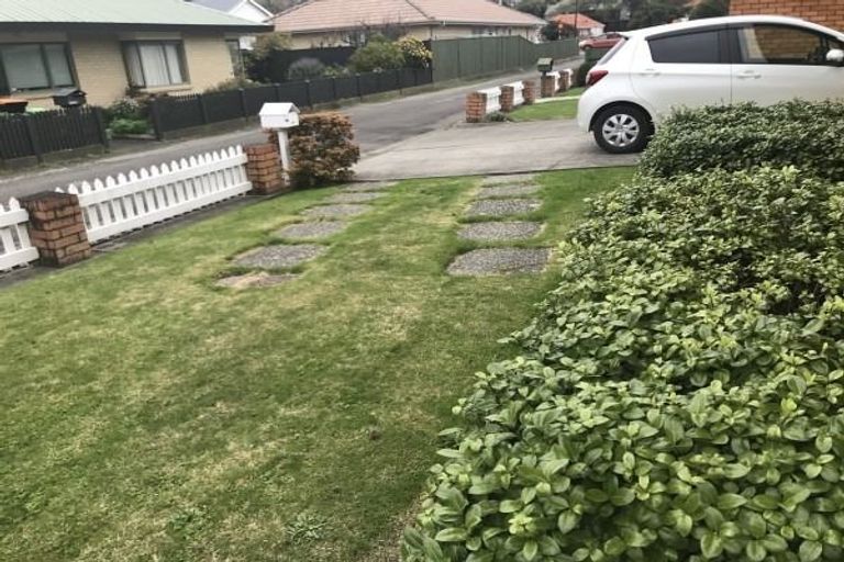 Photo of property in 4 Edgecombe Court, Roslyn, Palmerston North, 4414