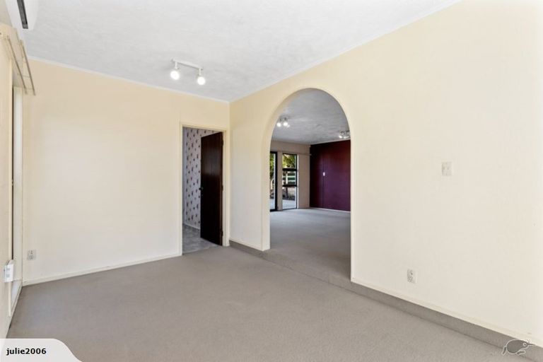 Photo of property in 1/41 Edgeworth Road, Glenfield, Auckland, 0629