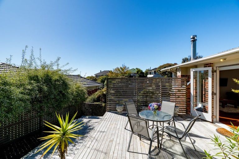 Photo of property in 96 Easther Crescent, Kew, Dunedin, 9012