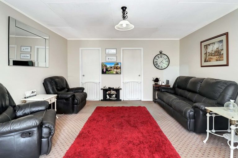 Photo of property in 17 Philip Walter Drive, Katikati, 3170