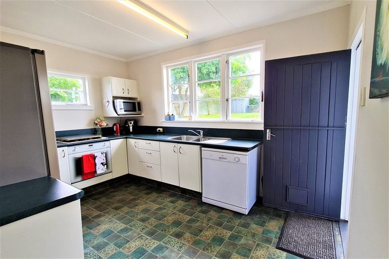 Photo of property in 96 Gonville Avenue, Gonville, Whanganui, 4501