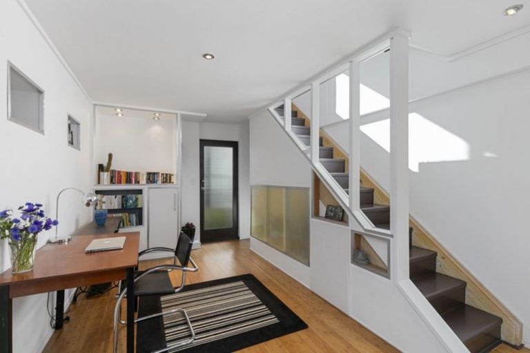 Photo of property in 77a Miramar North Road, Miramar, Wellington, 6022