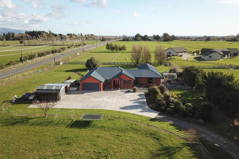 Photo of property in 339 Stoney Creek Road, Kelvin Grove, Palmerston North, 4470