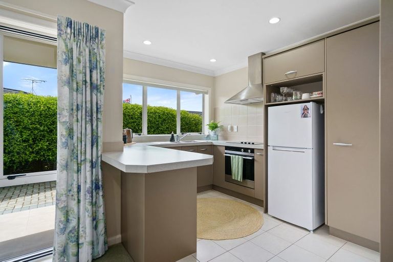 Photo of property in 9 Walter Court, Cambridge, 3434