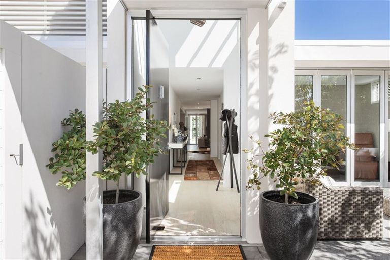 Photo of property in 39 Weka Street, Fendalton, Christchurch, 8041