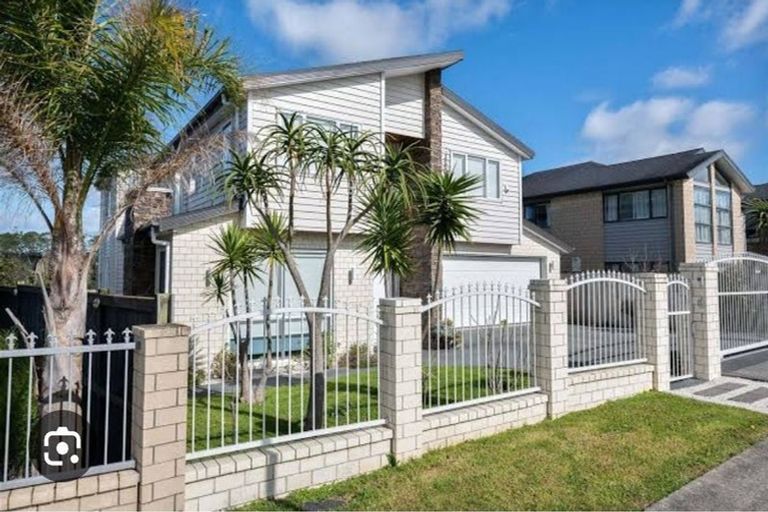 Photo of property in 8 Irongate Avenue, Ranui, Auckland, 0612