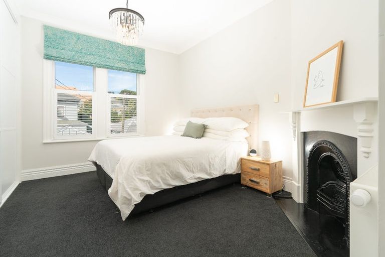 Photo of property in 84 Roxburgh Street, Mount Victoria, Wellington, 6011