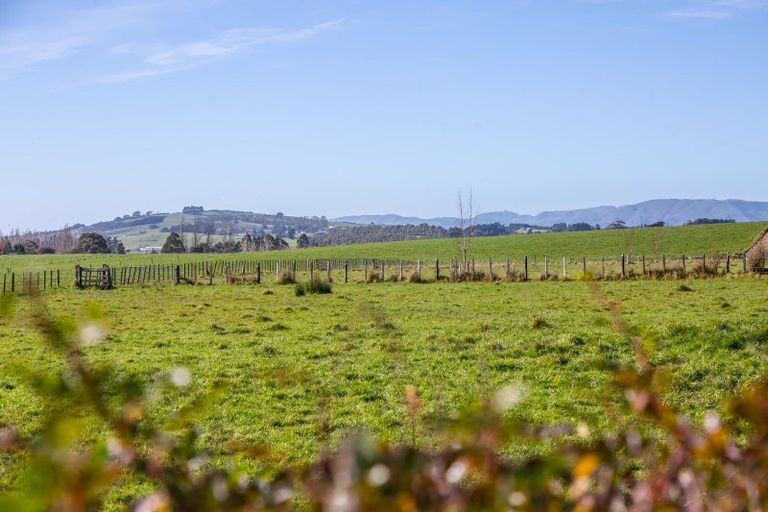 Photo of property in 345 Waihakeke Road, Waihakeke, Carterton, 5792