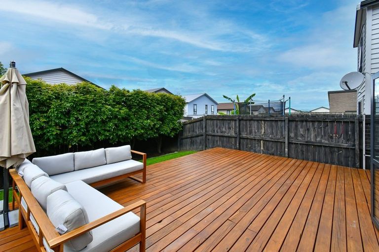 Photo of property in 4 Kuparu Street, Weymouth, Auckland, 2103