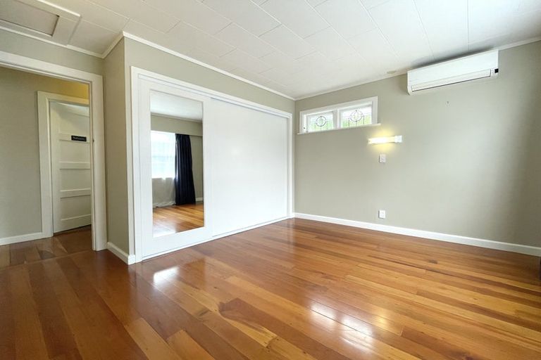 Photo of property in 2/20 Brook Street, Milford, Auckland, 0620