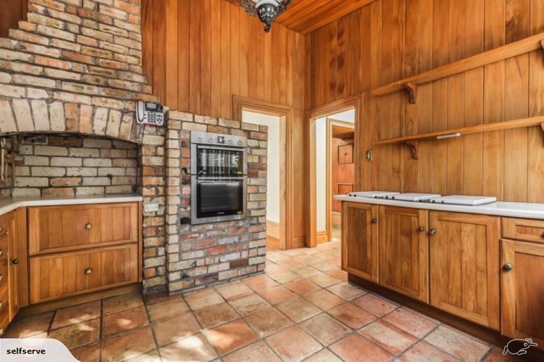 Photo of property in 5 Queen Street, Northcote Point, Auckland, 0627