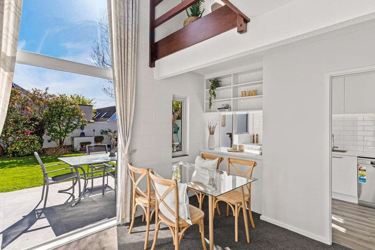 Photo of property in 29a Idris Road, Fendalton, Christchurch, 8052