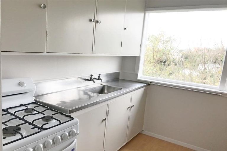 Photo of property in 28a Garden Road, Northland, Wellington, 6012