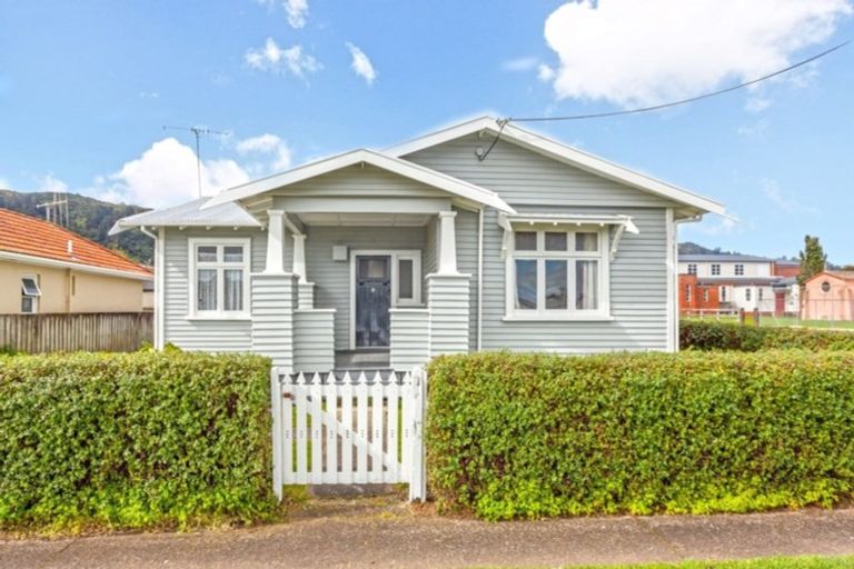 Photo of property in 300 Mackay Street, Thames, 3500