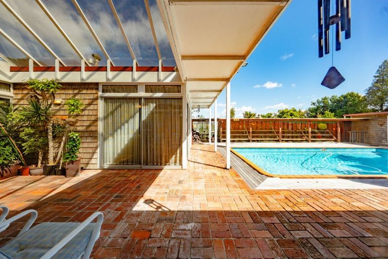 Photo of property in 7 Riverina Avenue, Pakuranga, Auckland, 2010