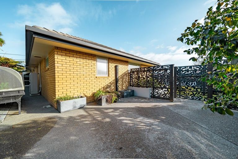 Photo of property in 112 Gayhurst Road, Dallington, Christchurch, 8061