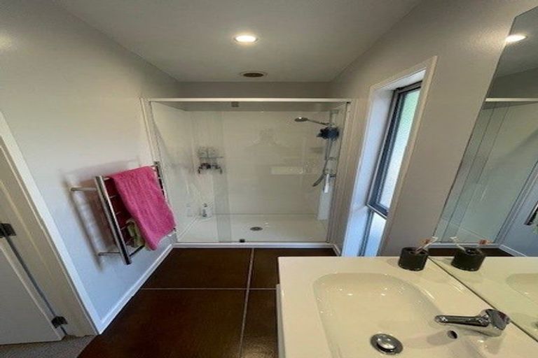 Photo of property in 37a Hardens Lane, Paremoremo, Auckland, 0632