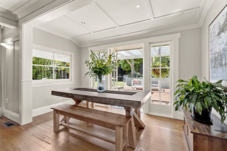 Photo of property in 21 Rattray Street, Devonport, Auckland, 0624