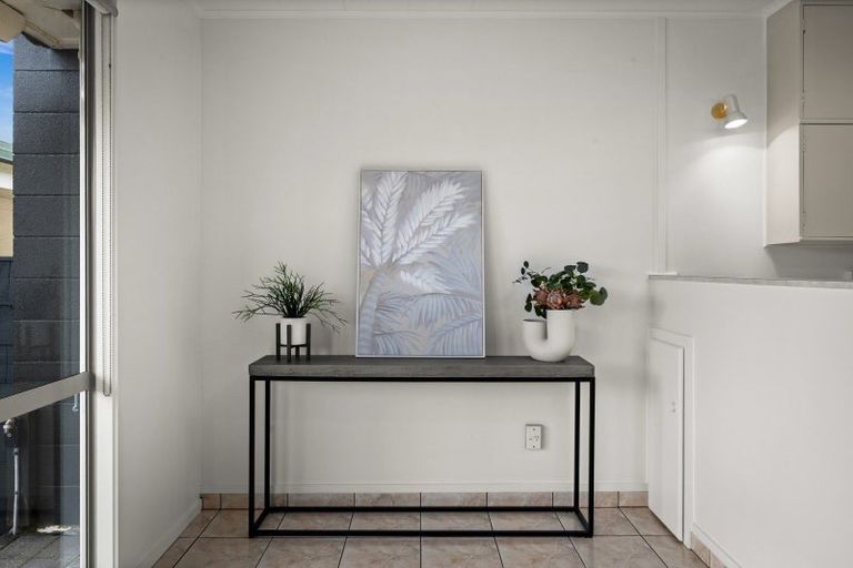 Photo of property in 25 Liverpool Crescent, Tamatea, Napier, 4112