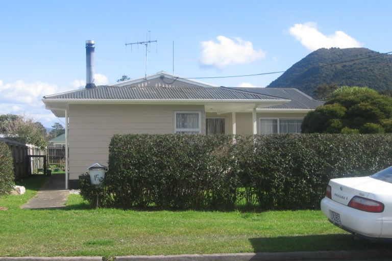 Photo of property in 15 Clark Street, Hikurangi, 0114