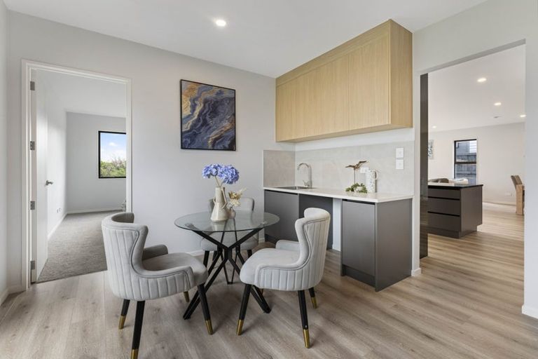 Photo of property in 17 Seagreen Avenue, Rosehill, Papakura, 2113