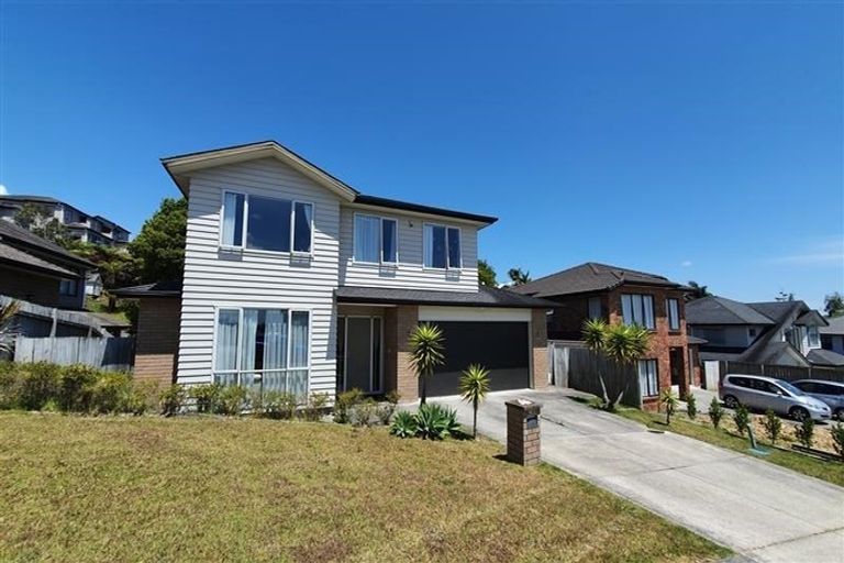 Photo of property in 27 Mulroy Place, Pinehill, Auckland, 0632