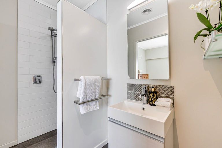 Photo of property in 39 Braid Road, St Andrews, Hamilton, 3200