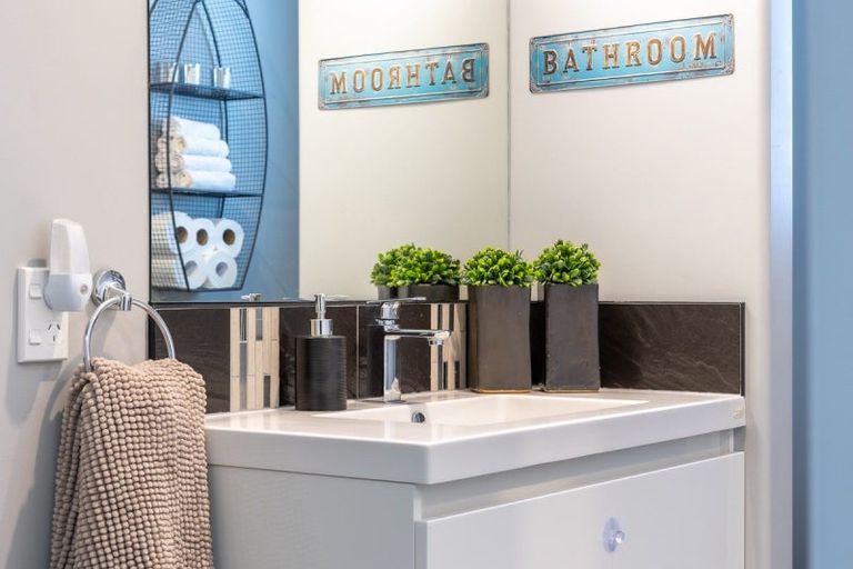 Photo of property in 14 Bridford Way, Paraparaumu, 5032