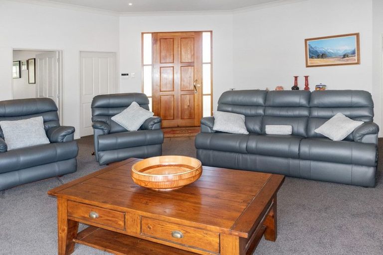 Photo of property in 24 Harbour View Heights, Picton, 7220