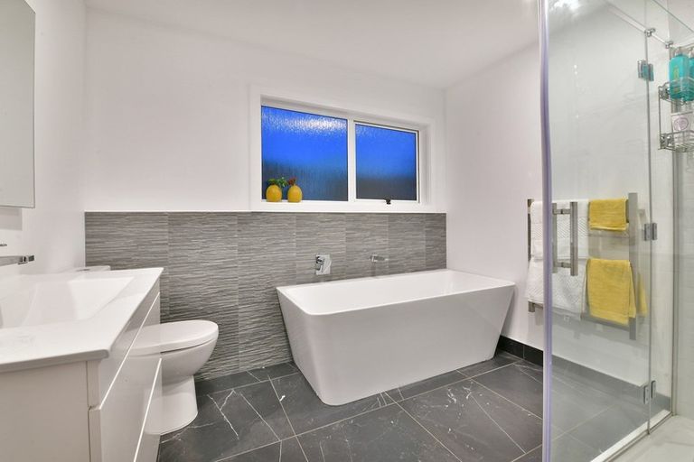 Photo of property in 42 Brian Crescent, Stanmore Bay, Whangaparaoa, 0932