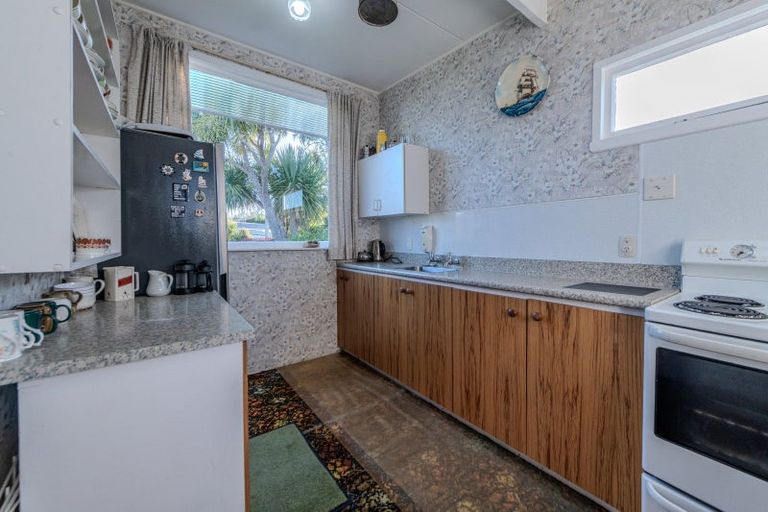 Photo of property in 8 Matai Street, Kaka Point, 9271