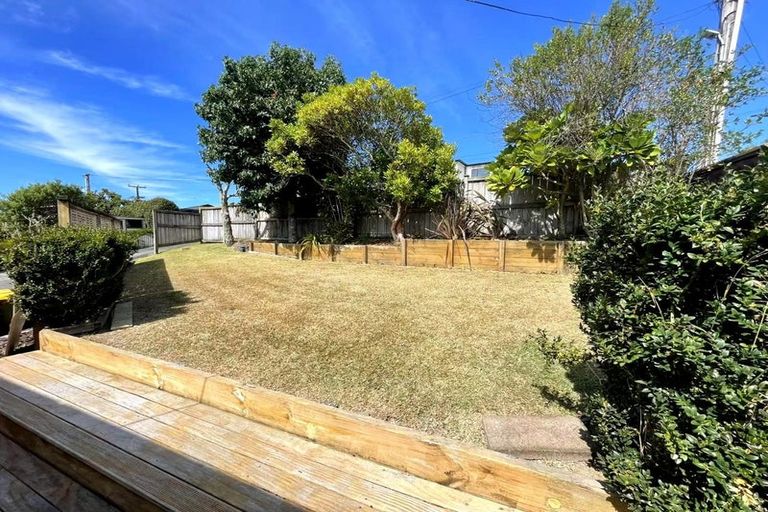 Photo of property in 1/13 Newhaven Terrace, Mairangi Bay, Auckland, 0630