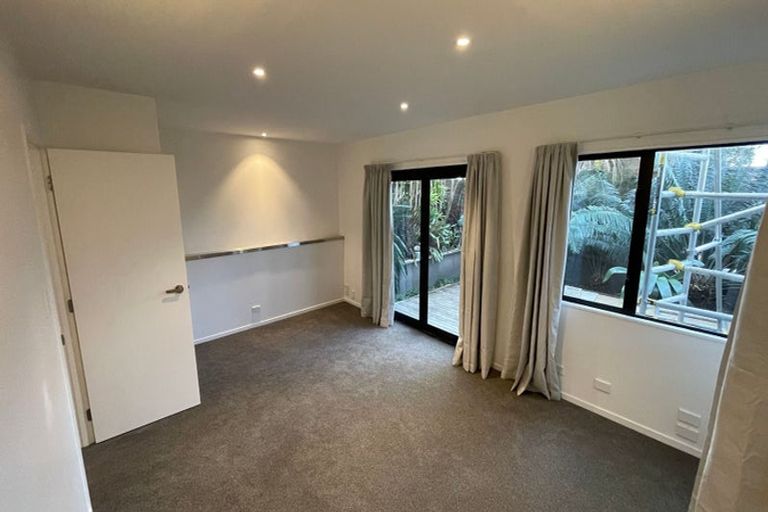 Photo of property in 1/41 High Road, Glenfield, Auckland, 0629