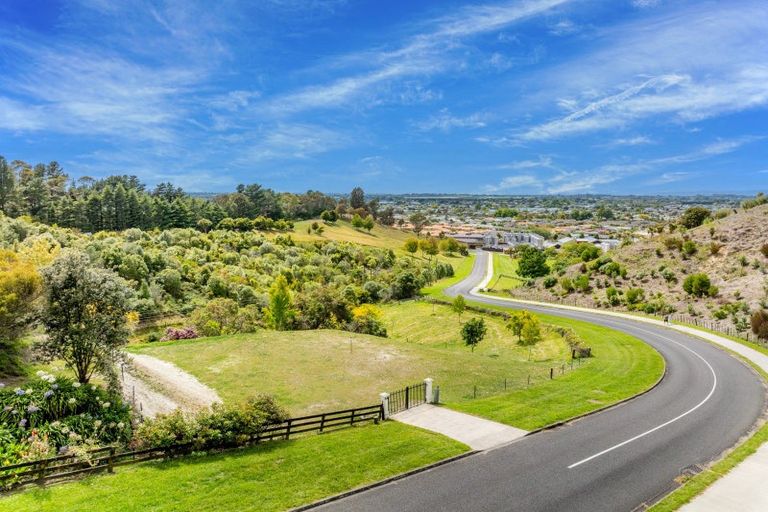 Photo of property in 56 Tironui Drive, Taradale, Napier, 4112