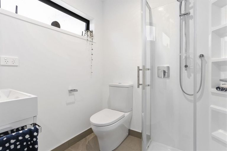 Photo of property in 4/15d Verran Road, Birkenhead, Auckland, 0626