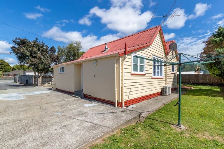 Photo of property in 5 Mangaroa Hill Road, Clouston Park, Upper Hutt, 5018
