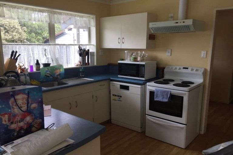 Photo of property in 2 Sorrento Way, Silverstream, Upper Hutt, 5019