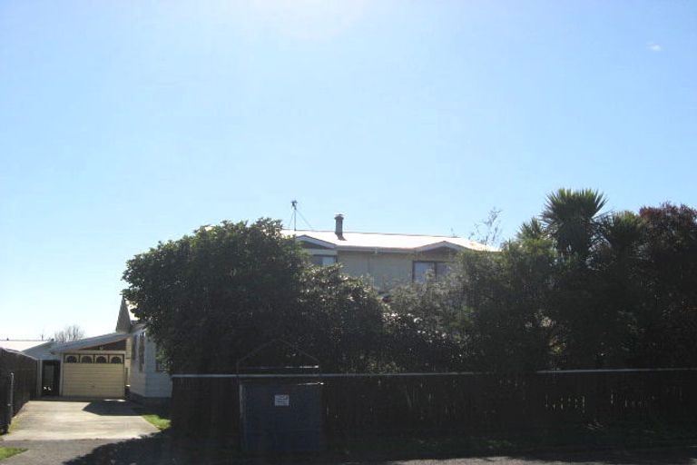 Photo of property in 11 Matipo Street, Levin, 5510