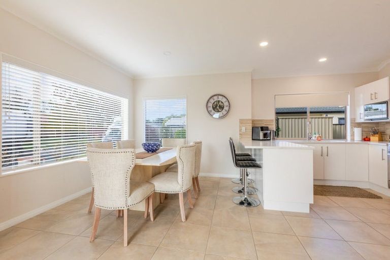 Photo of property in 14 Blythfield Place, Taradale, Napier, 4112