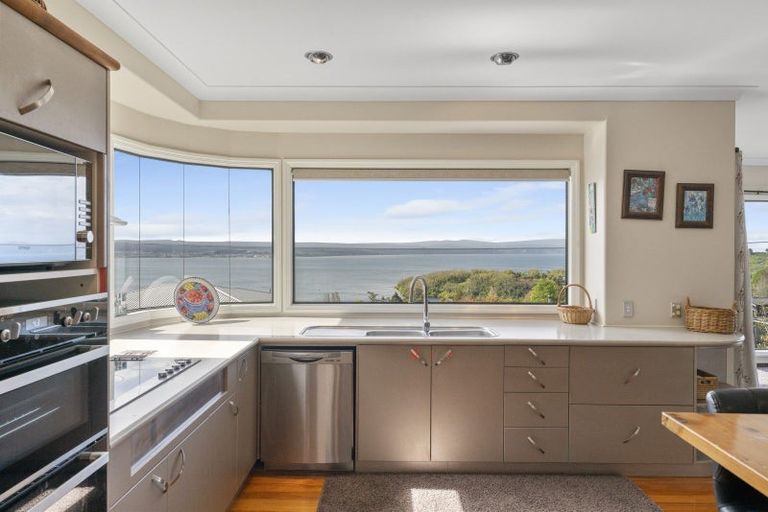 Photo of property in 82 Wakeman Road, Acacia Bay, Taupo, 3330