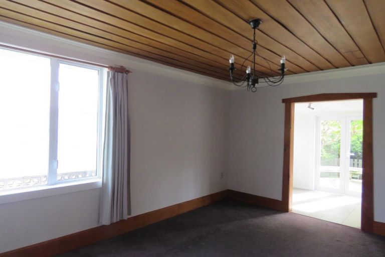 Photo of property in 83 Mangorei Road, Strandon, New Plymouth, 4312