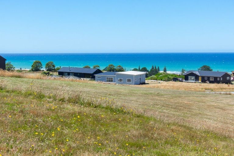 Photo of property in 9 Knoyle Road, Riversdale Beach, Masterton, 5872