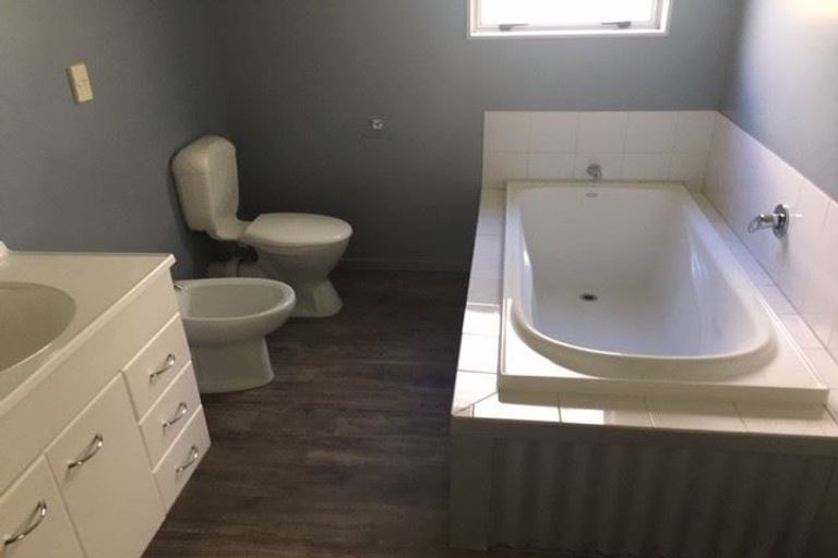 Photo of property in 9a Kingsway Crescent, Forest Lake, Hamilton, 3200