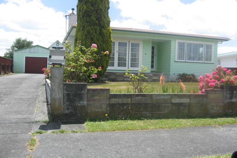 Photo of property in 8 Freyberg Street, Feilding, 4702