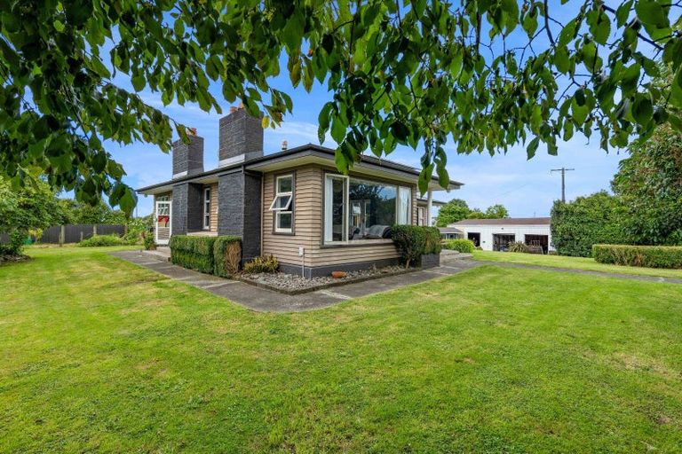 Photo of property in 19 Clifford Road, Eltham, 4322