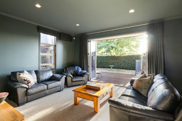 Photo of property in 5 Cooper Crescent, Cambridge, 3434