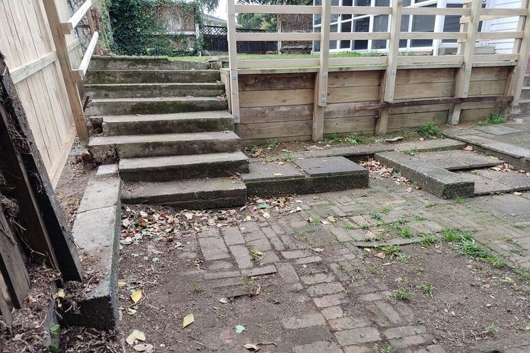 Photo of property in 31 Hobart Crescent, Wattle Downs, Auckland, 2103