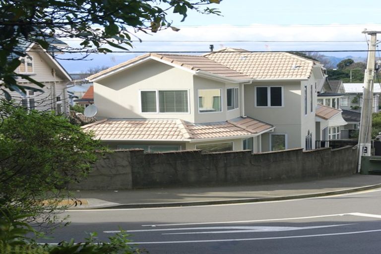 Photo of property in 87 Grant Road, Thorndon, Wellington, 6011