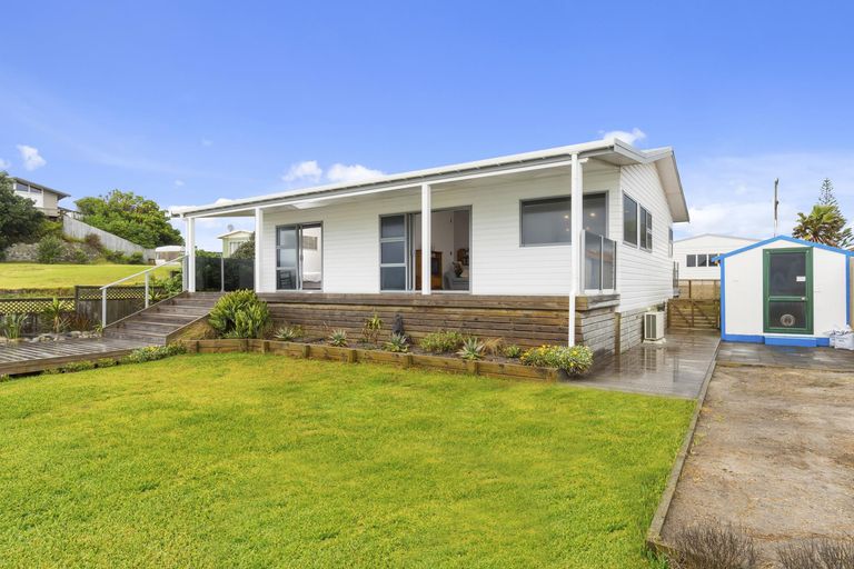 Photo of property in 355 Pukehina Parade, Pukehina, Te Puke, 3189